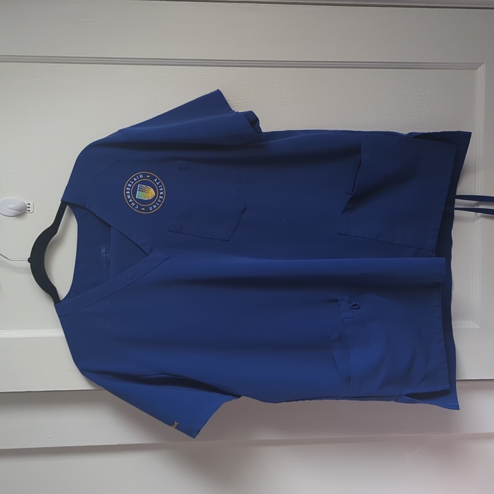 Unisex Chamberlain University Srub Set- Top- SML & Pants M - Fit like a large.